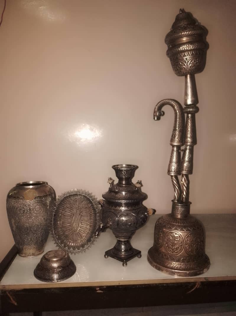 خوبصورت قدیم سماوار چائے والا ہکا مگ کٹورا انٹیک جالی کل وزن 3400 گرام 18
