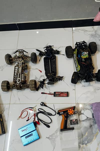 Brushless rc Car / charges /transmitter