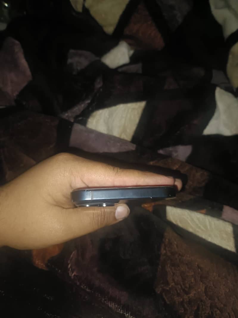 Apple iPhone 15 plus 5