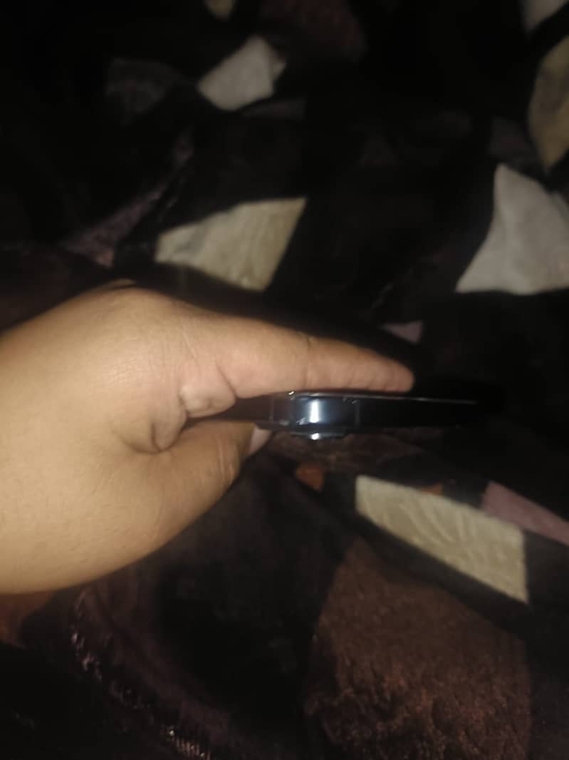 Apple iPhone 15 plus 6