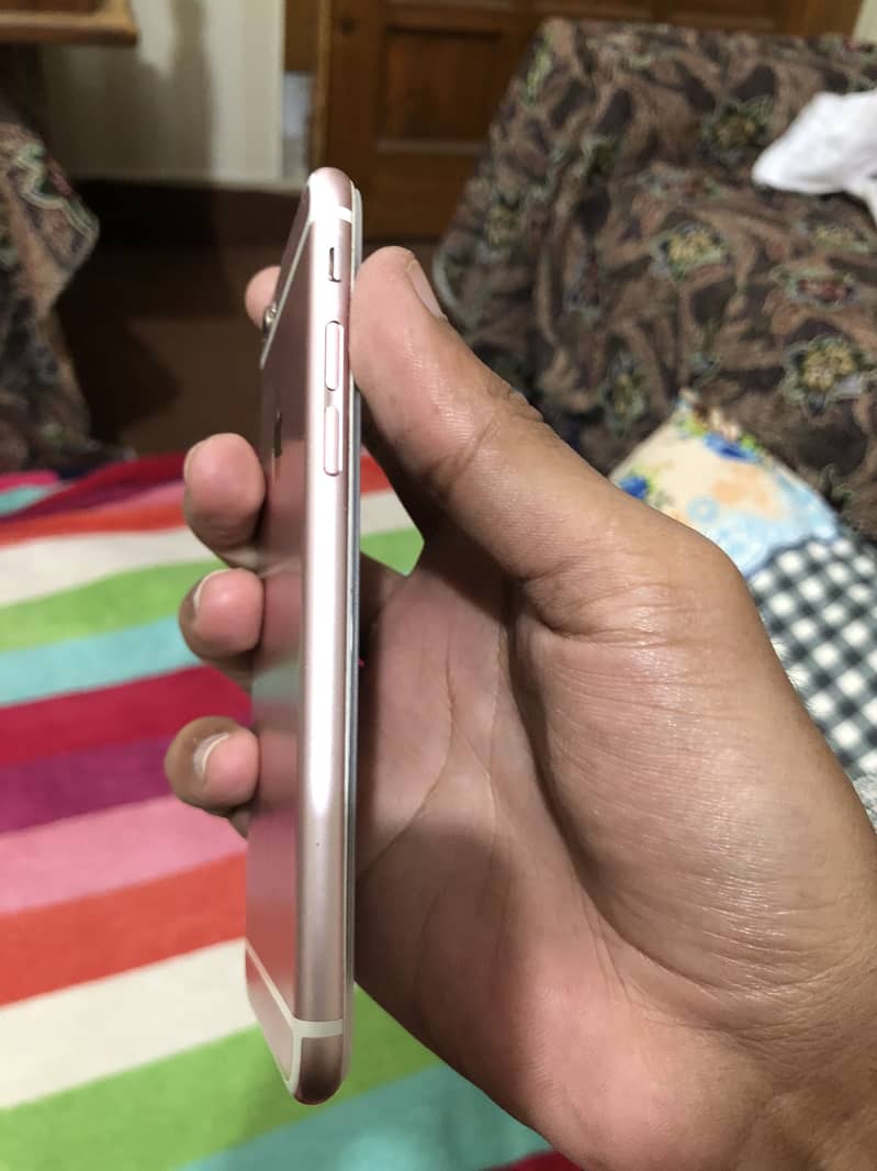 Apple iPhone 6S 3