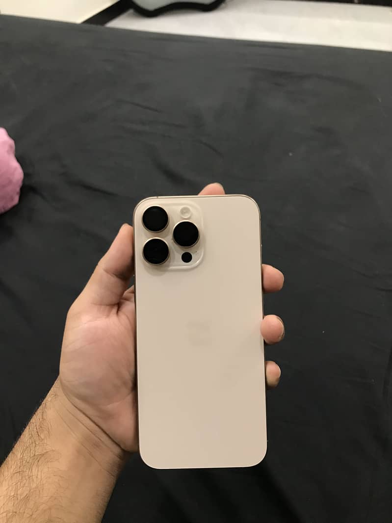 iPhone 16 Pro Max 0