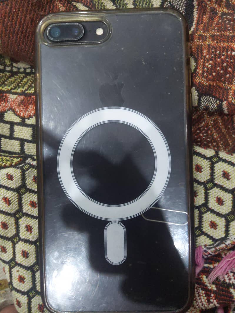 Apple iPhone 7 Plus 0