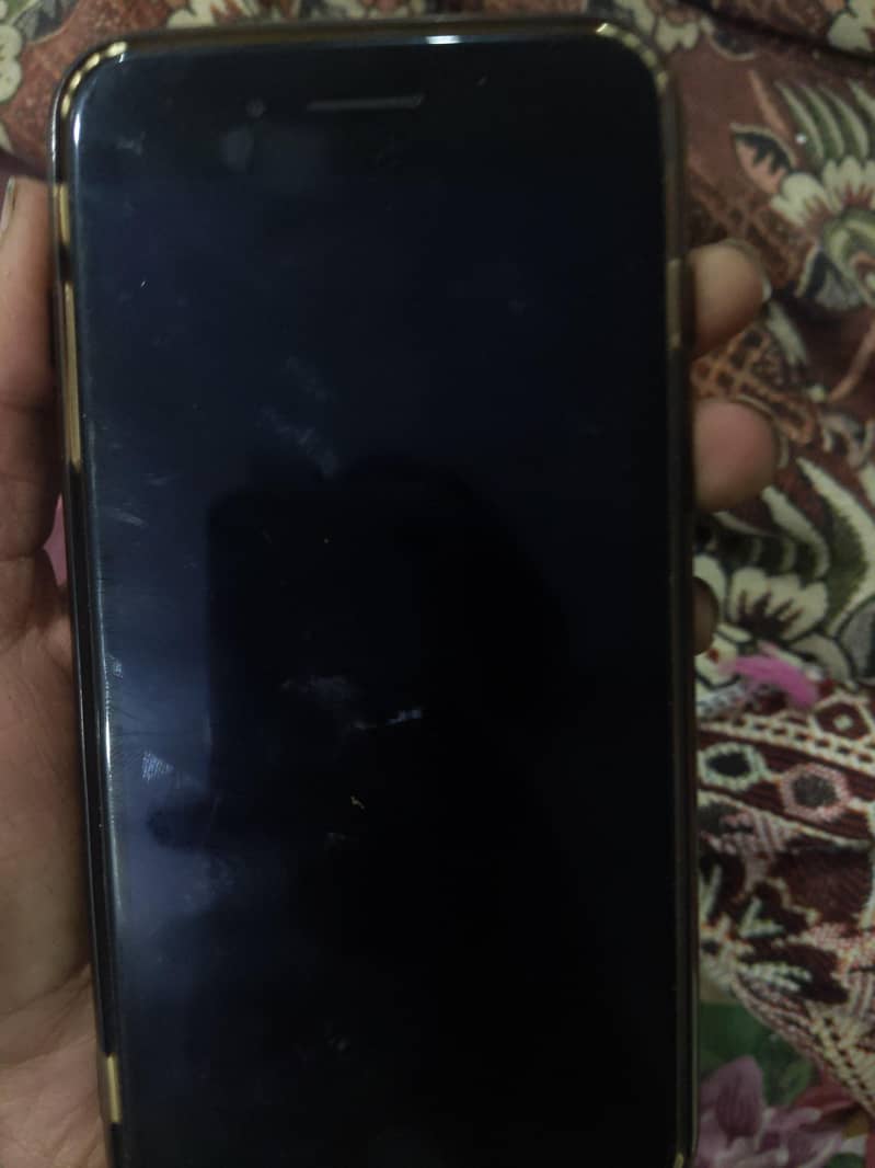 Apple iPhone 7 Plus 1