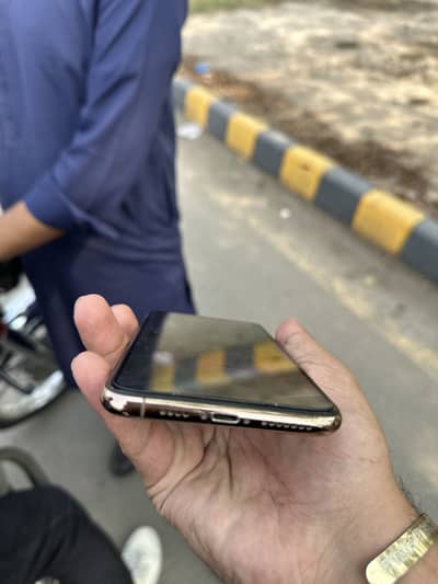 IPHONE 11 PRO MAX 64 GB JV (GOLD)