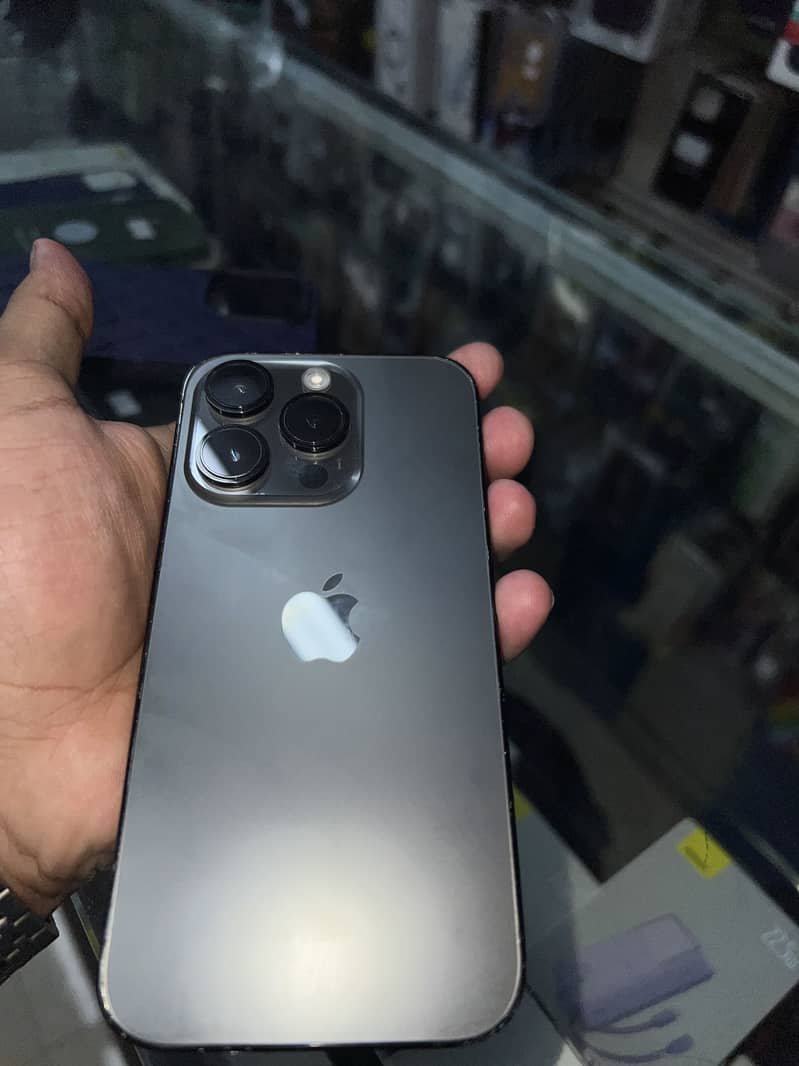 Apple iPhone 14 Pro 1