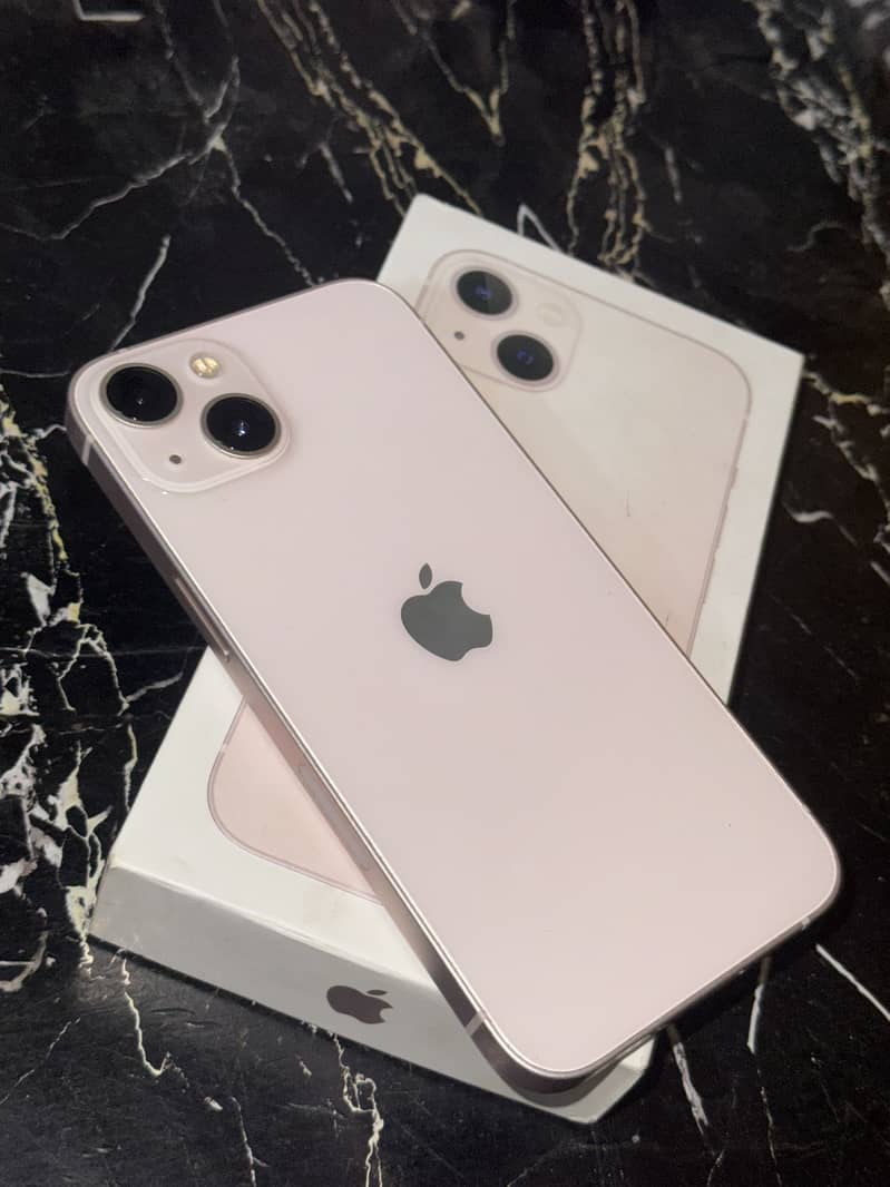Apple iPhone 13 0