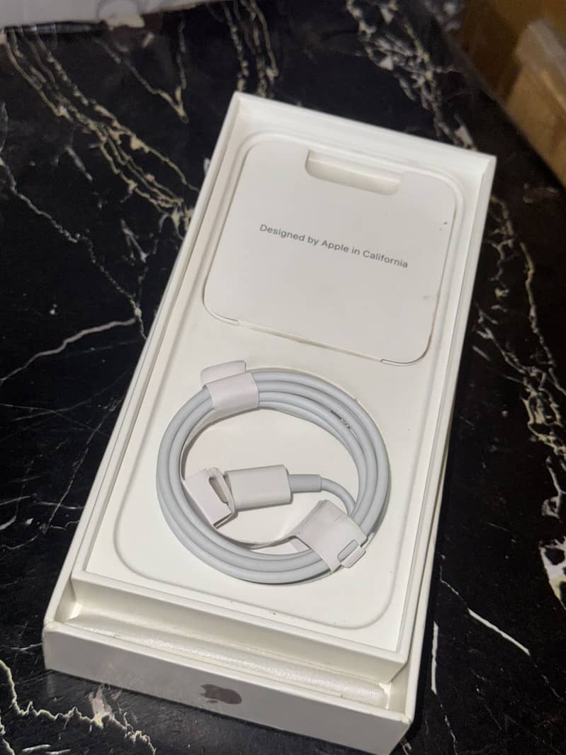 Apple iPhone 13 2
