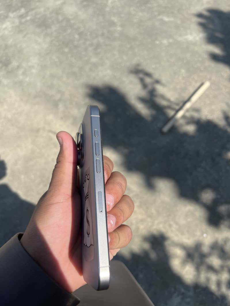 Apple iPhone 15 Pro 1