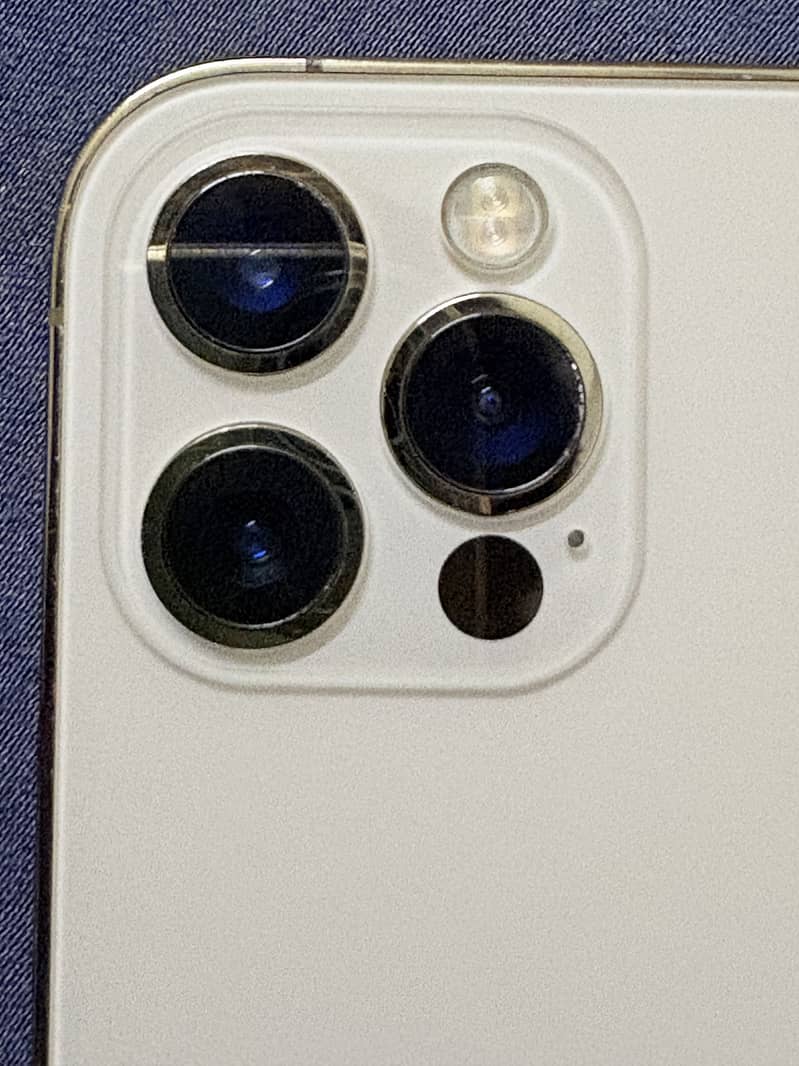 Apple iPhone 12 Pro 6