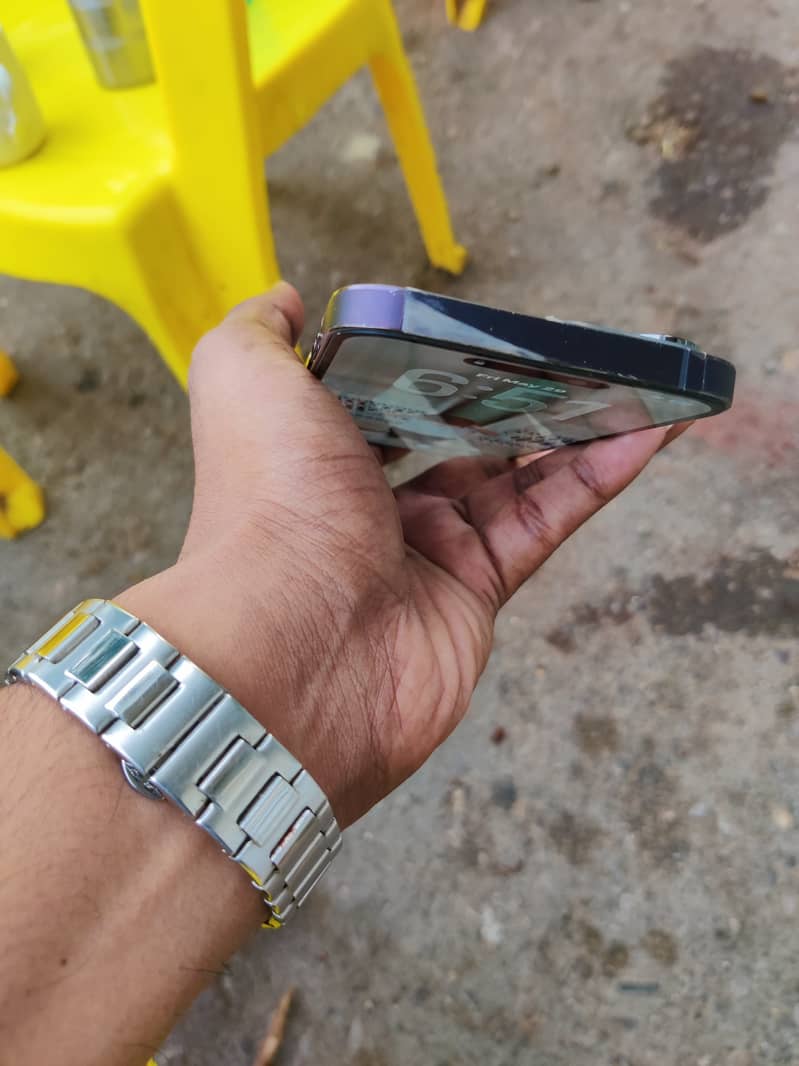 Apple iPhone 14 Pro Max 0