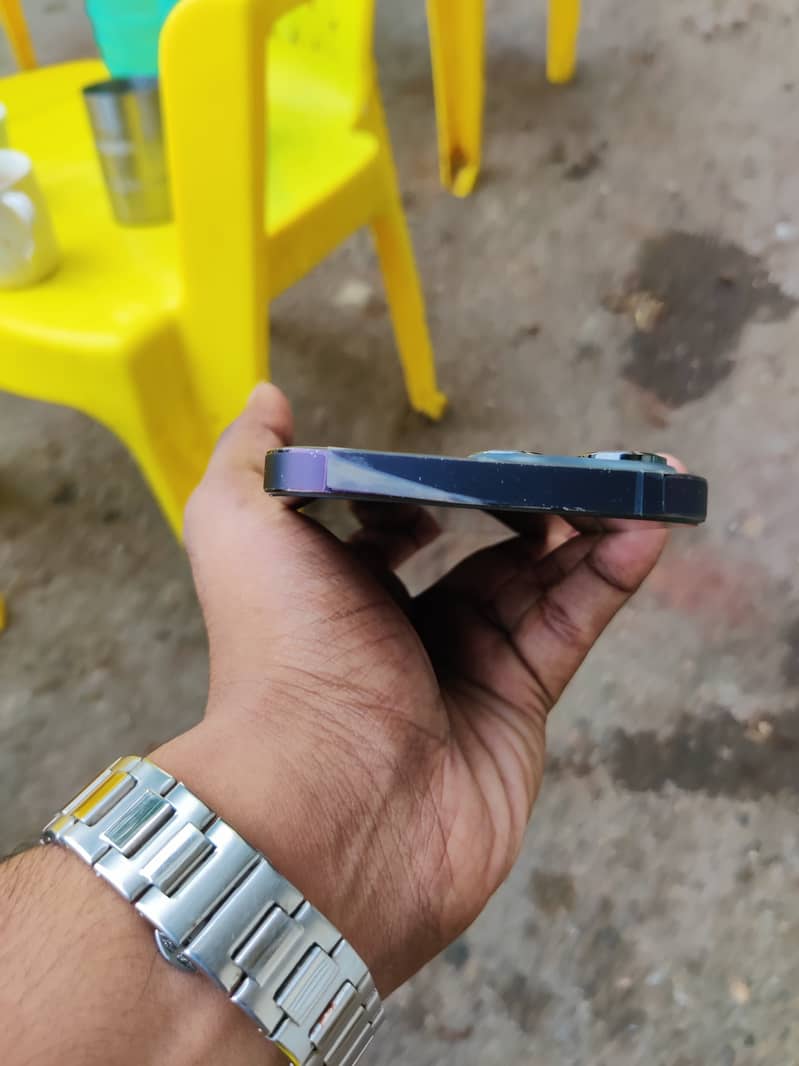 Apple iPhone 14 Pro Max 5