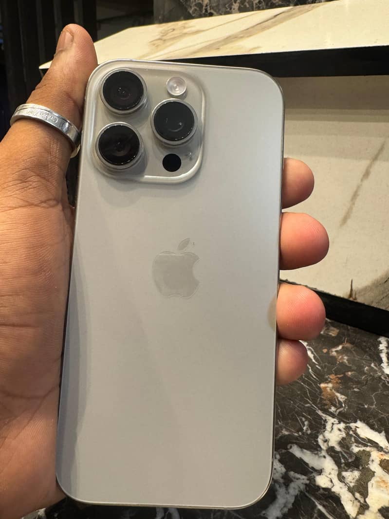 iPhone 16 Pro 0