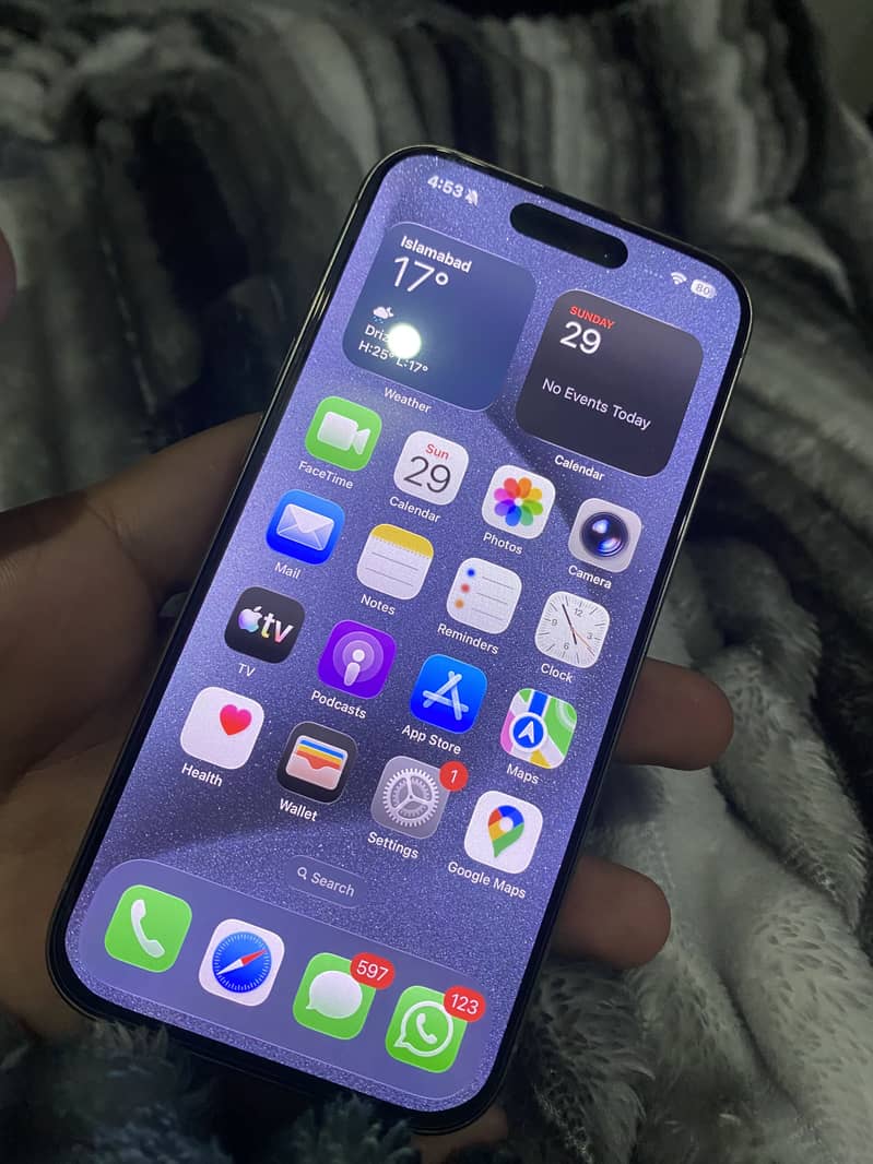 Apple iPhone 15 Pro 2