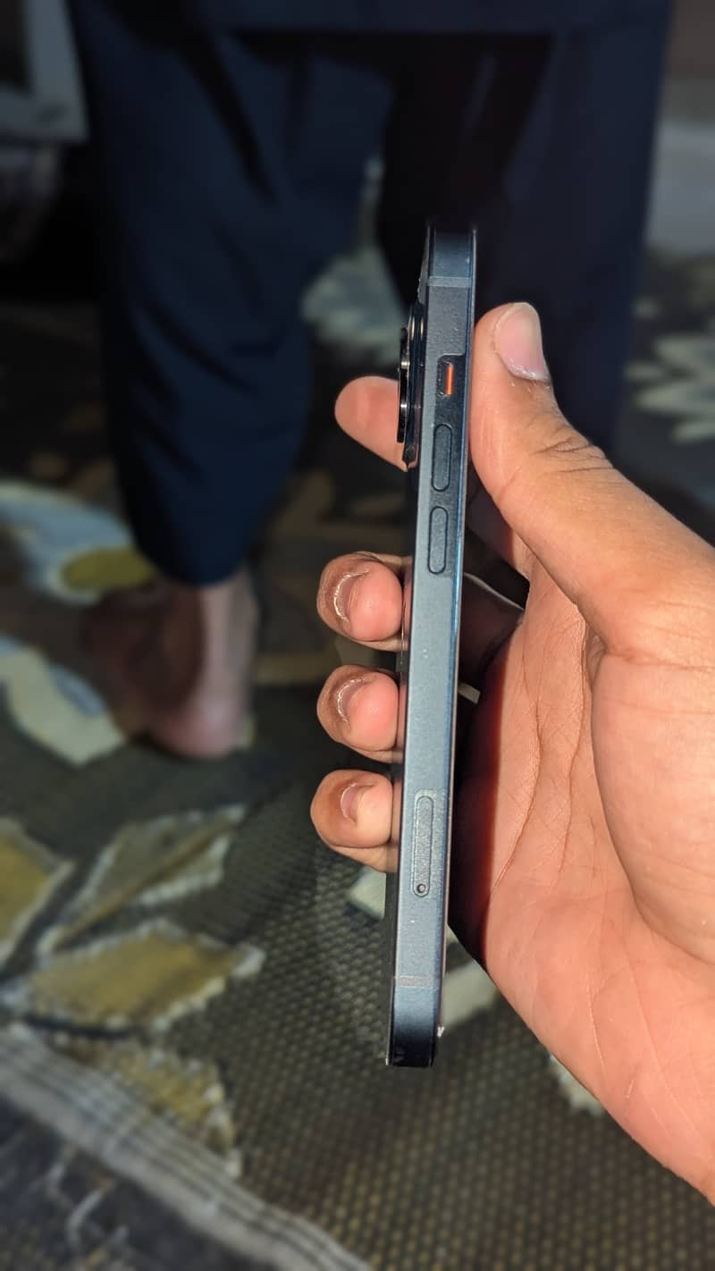 Jv iPhone 13 3