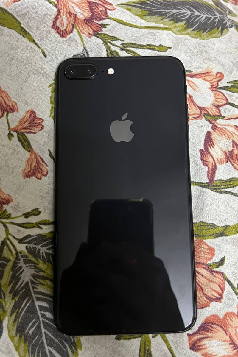 iPhone 8 Plus 3