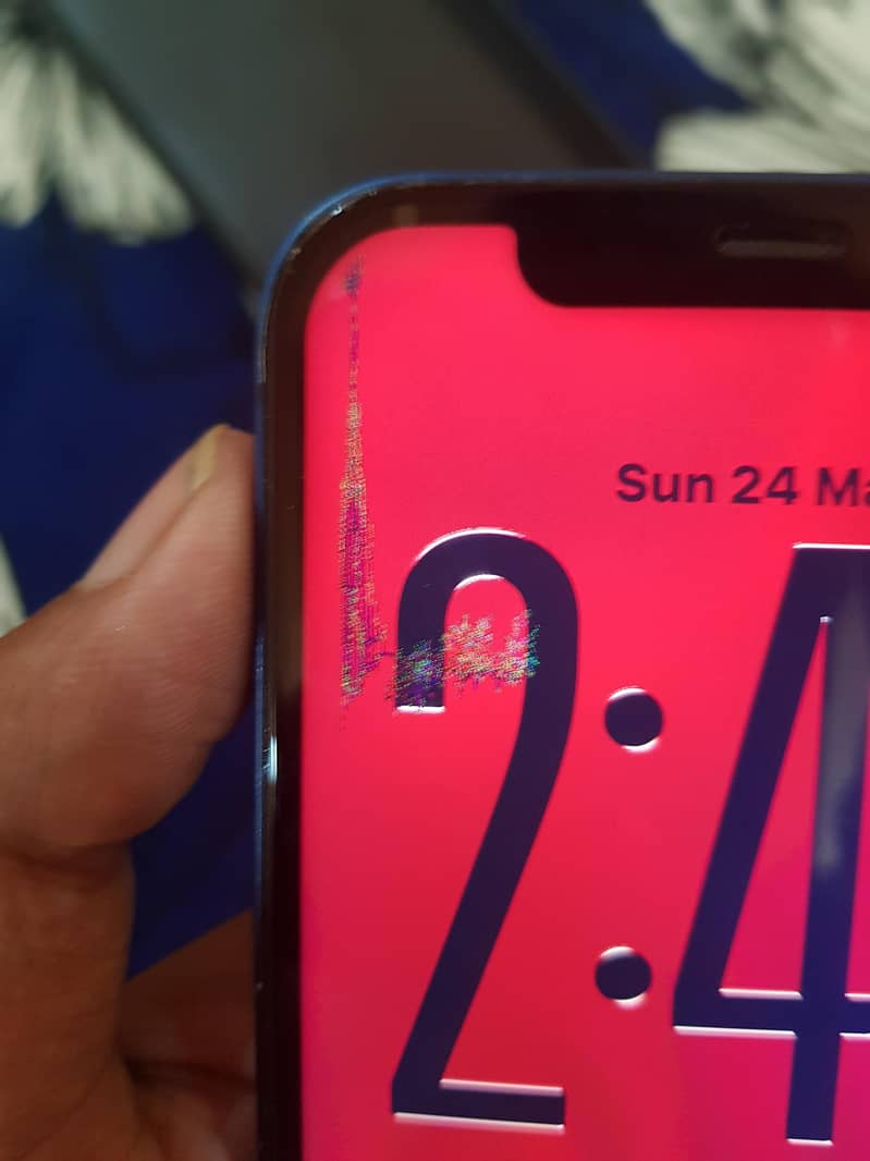 Apple iPhone 12 4