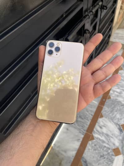 11 pro max 256gb golden pta approve condition 9.5 out of 10