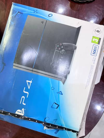 Ps 4 best almost new condition with box zero use