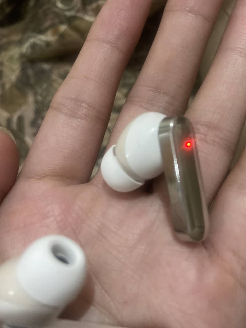 Earbuds 2