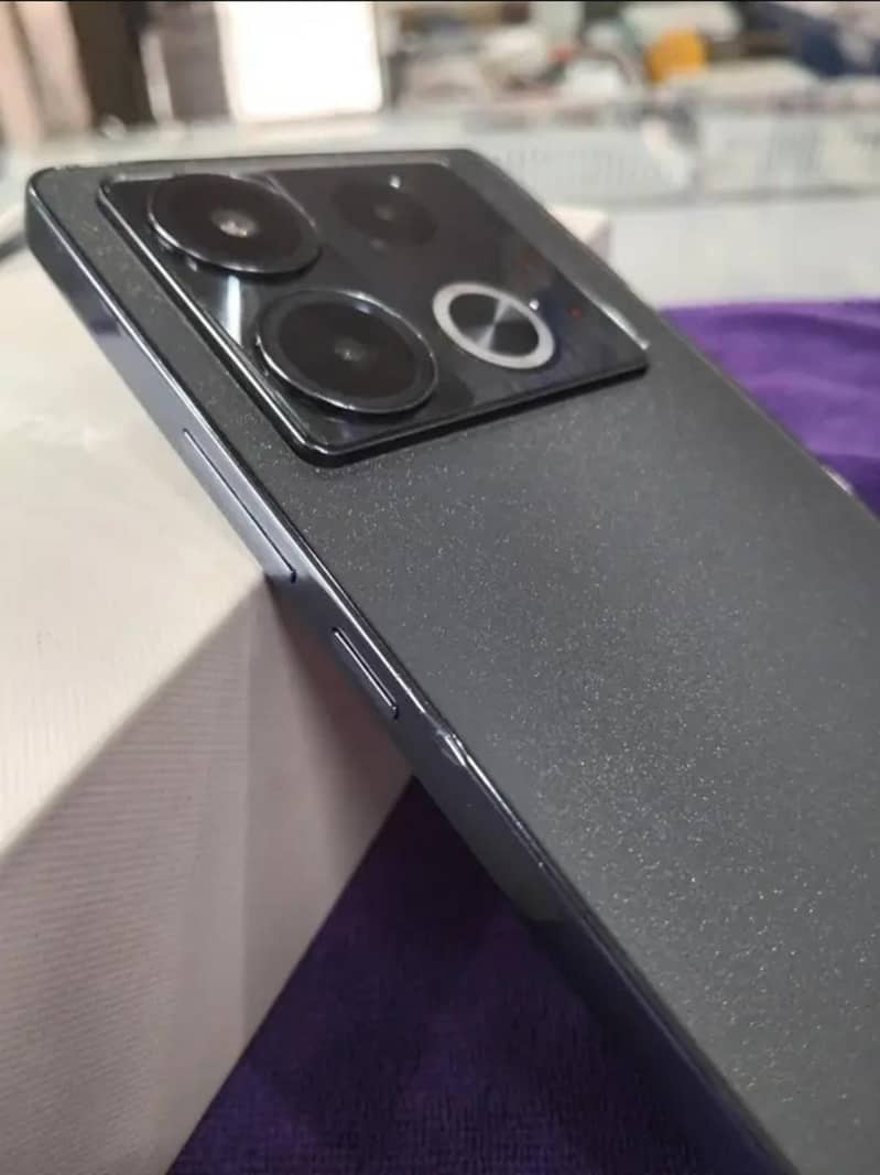 Infinix Note 40 2