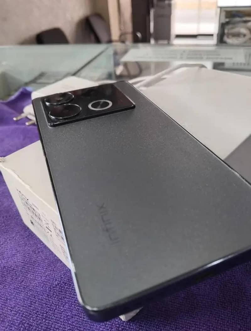 Infinix Note 40 4