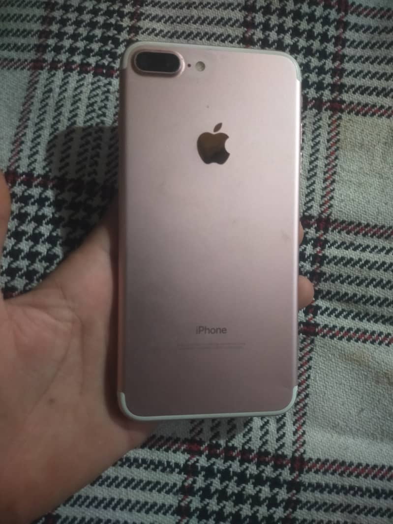 Apple iPhone 7 Plus 0