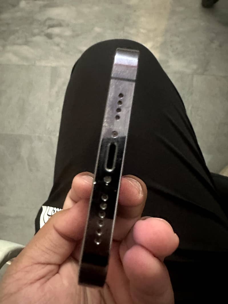 iPhone 14 pro max 5