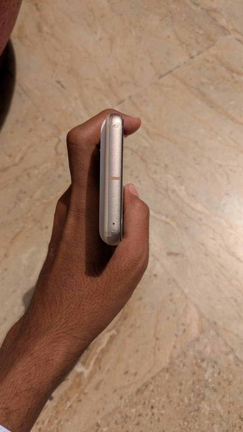 Google Pixel 8 2
