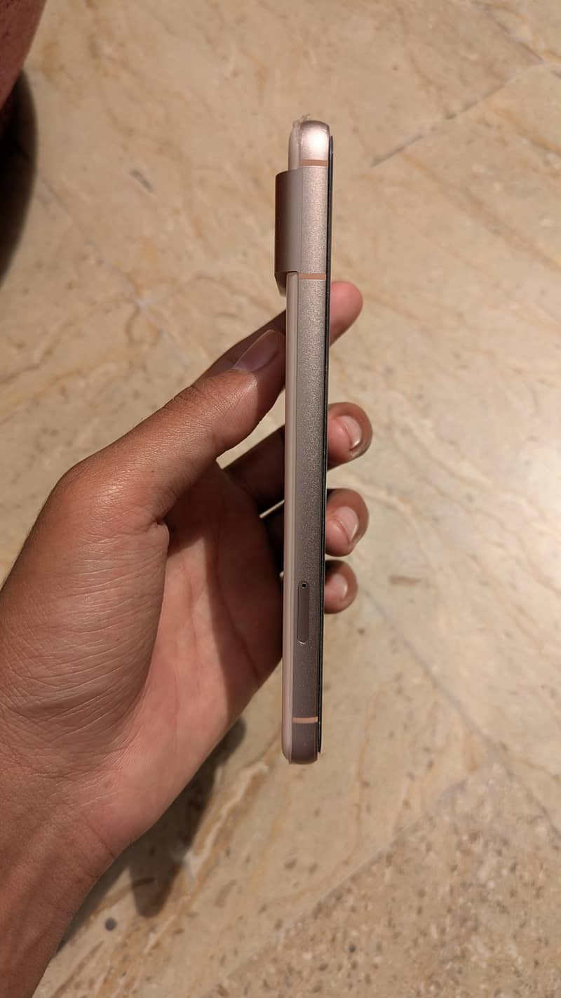 Google Pixel 8 3