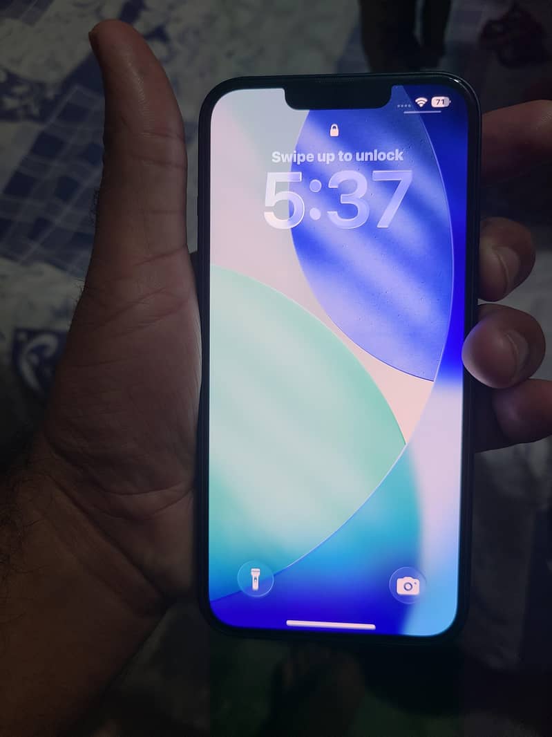 Apple iPhone 13 7