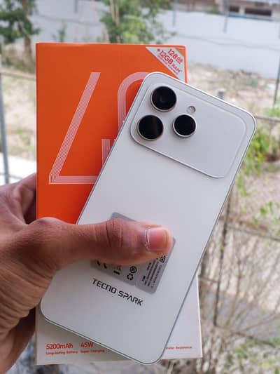 Tecno Spark 40 6+6gb 128gb