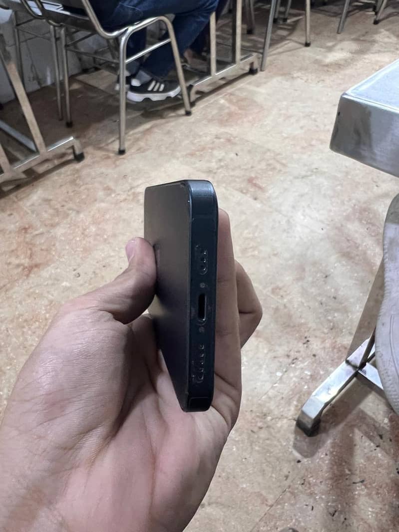 Apple iPhone 14 2