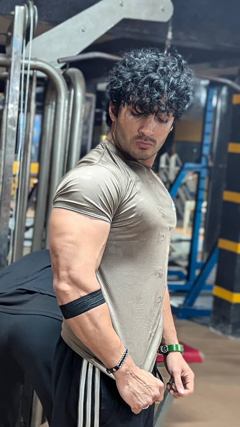 Gym trainer 13