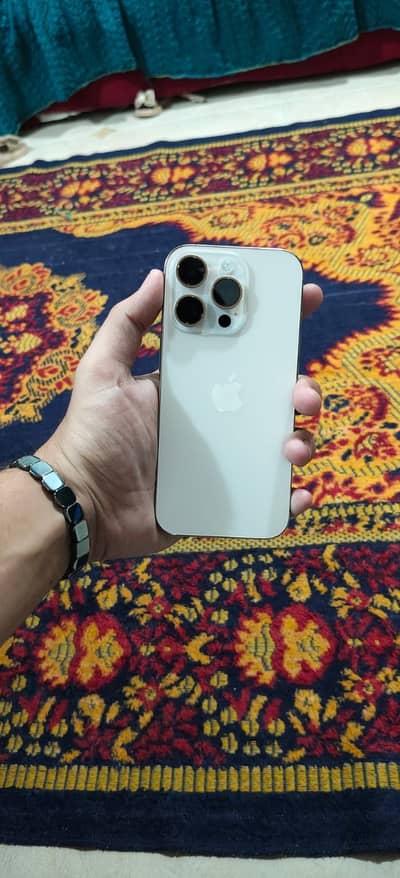 Apple iPhone 16 Pro
