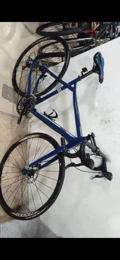 GT ALLOY SORA 2015 ADVENTURE ROAD BIKE