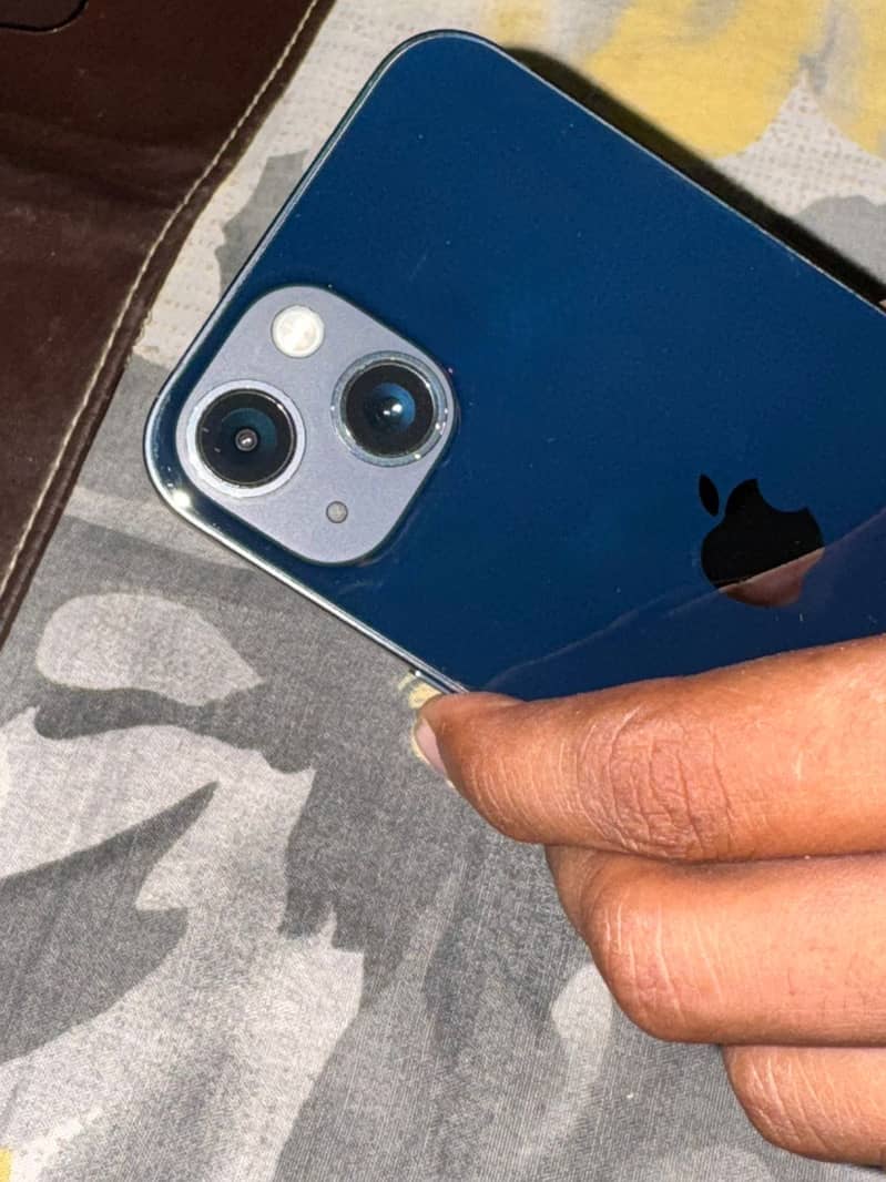 Apple iPhone 13 0