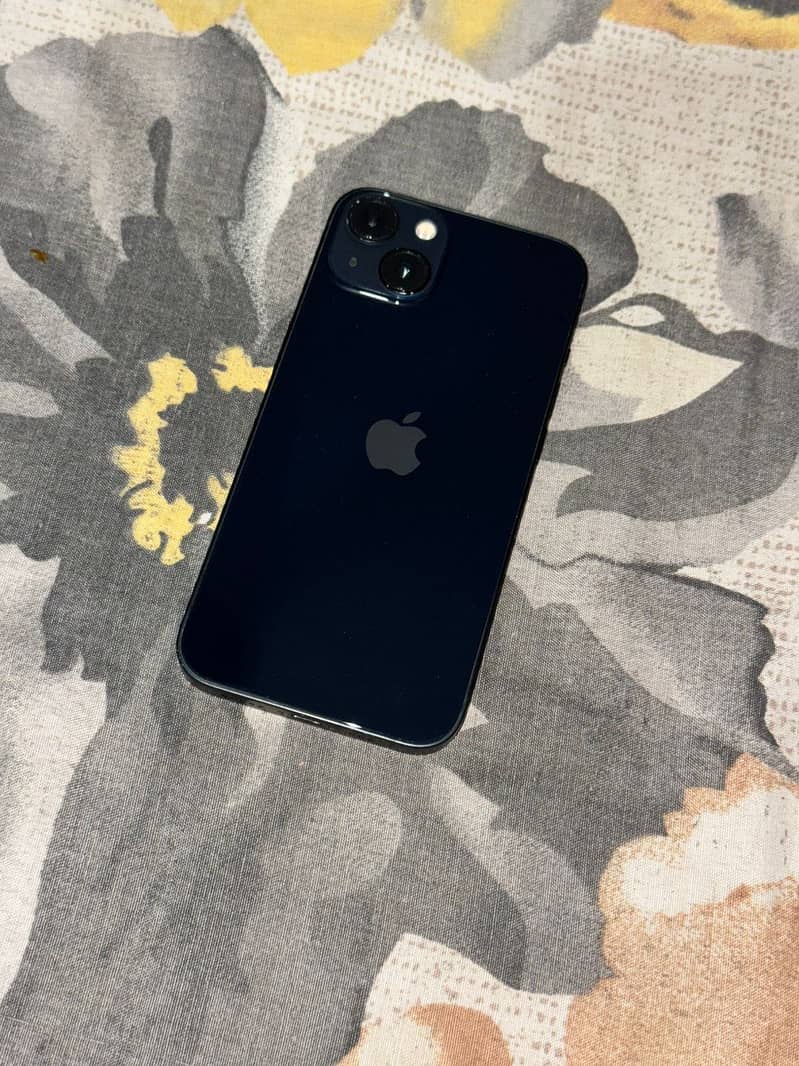 Apple iPhone 13 4