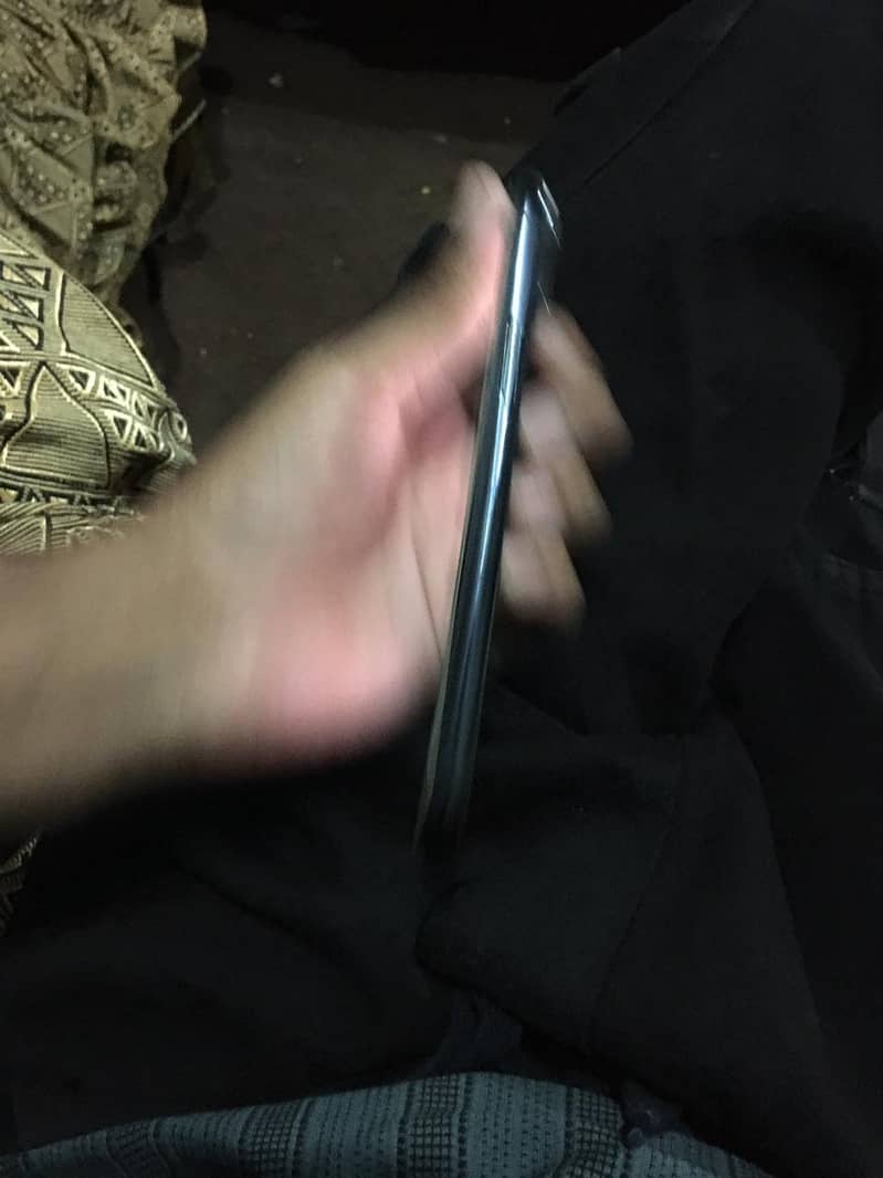 Apple iPhone 11 Pro 3