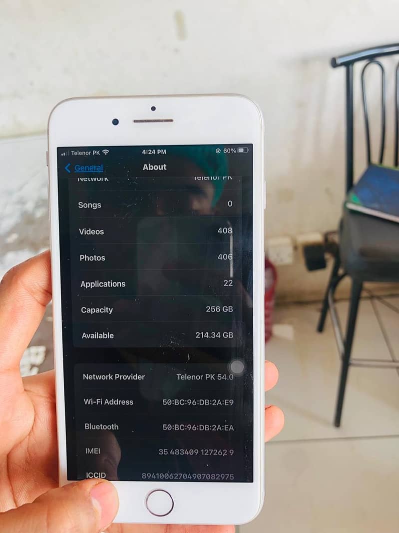 Apple iPhone 8 Plus 1