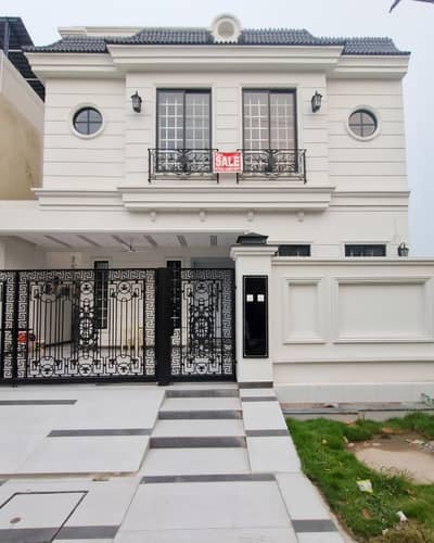 10 MARLA BRAND NEW SPANISH WHITE HOUSE FOR SALE IN TARIQ GARDEN