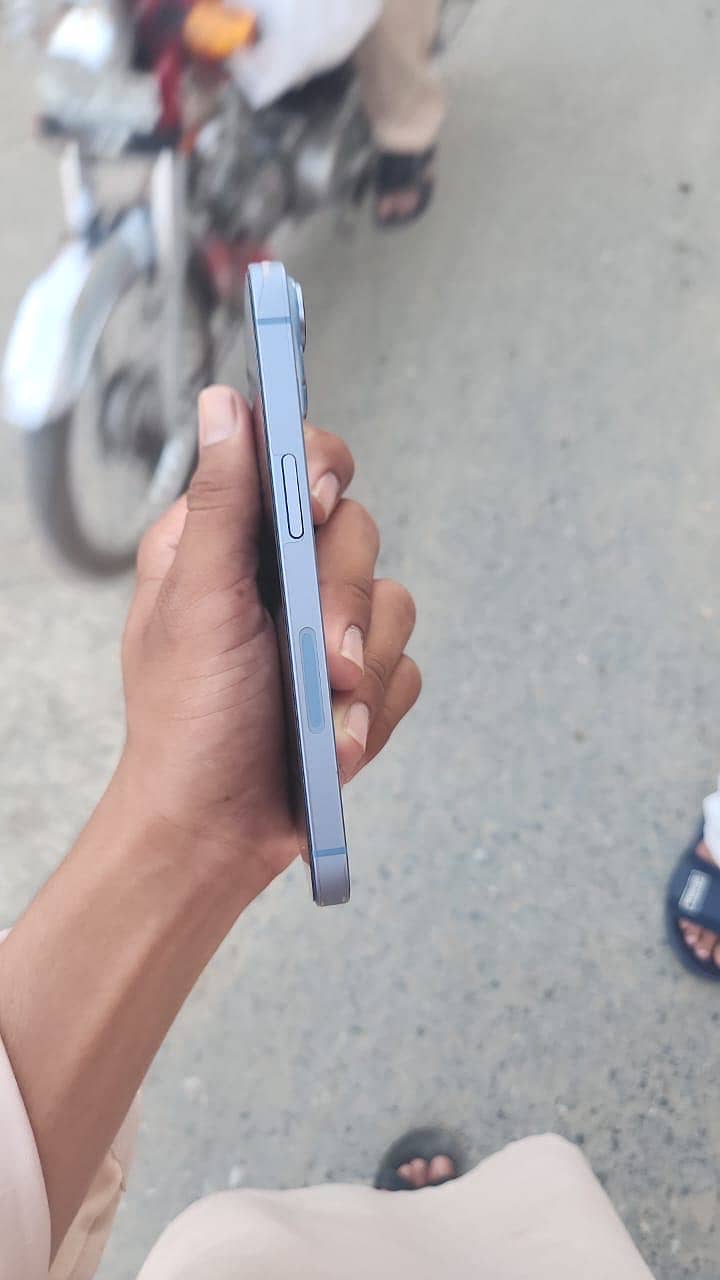 Apple iPhone 14 1