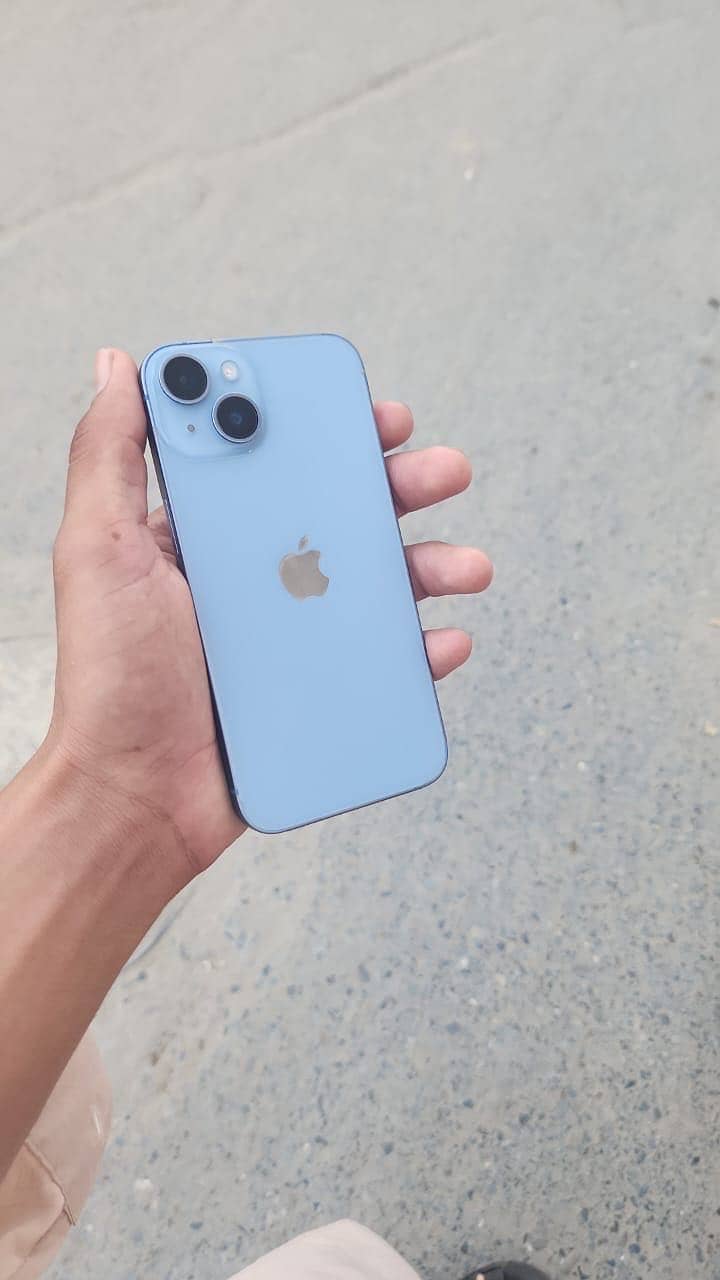 Apple iPhone 14 4