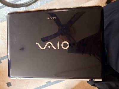 Sony VAIO laptop. . perfect for normal office or home use