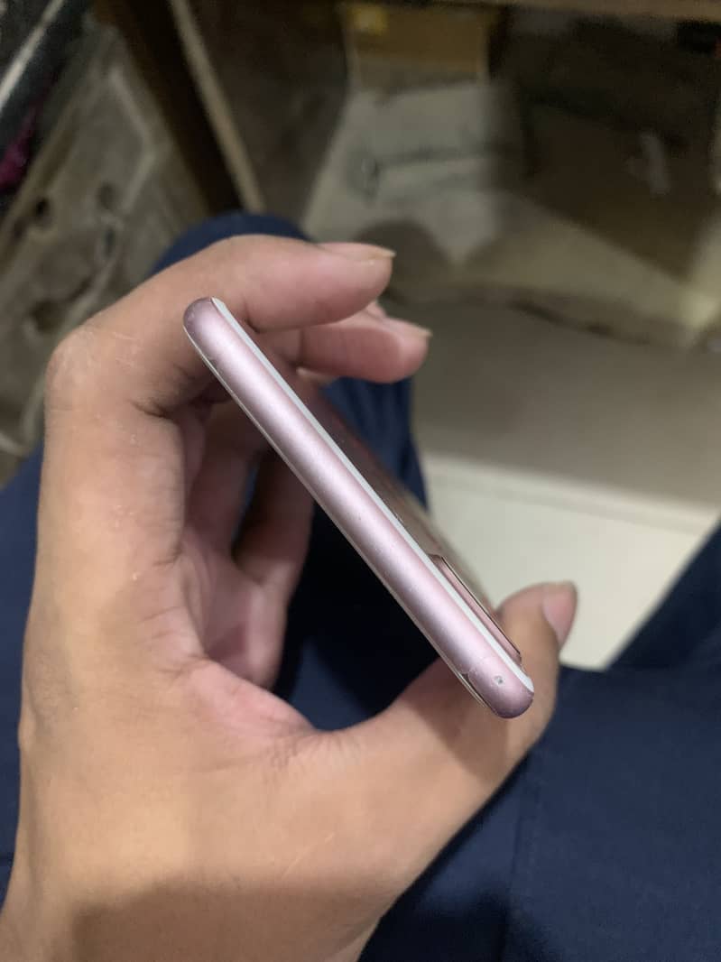 Apple iPhone 7 Plus 1