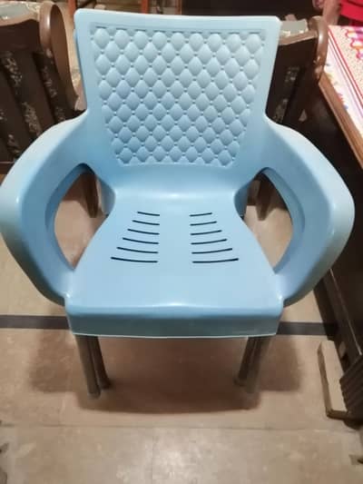 2 Plastic chairs