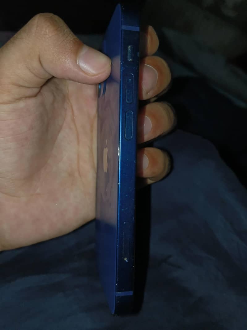 Apple iPhone 12 mini 3