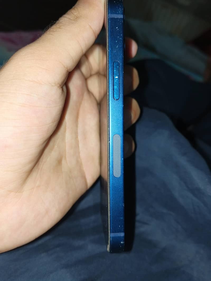 Apple iPhone 12 mini 4