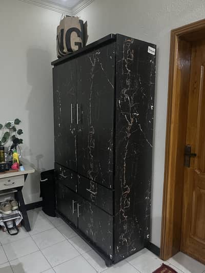 Wardrobe | Almari Almost Like New For Sale