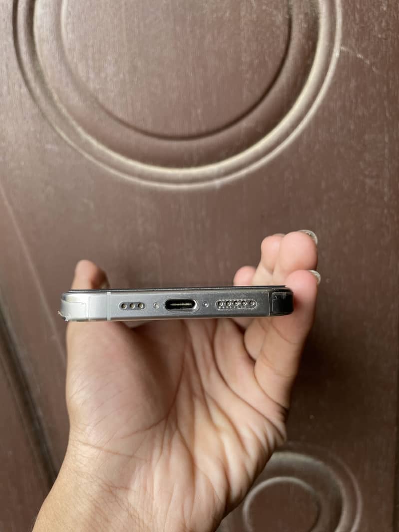iPhone 15 pro 3